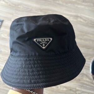 Prada Bucket Hat sz M